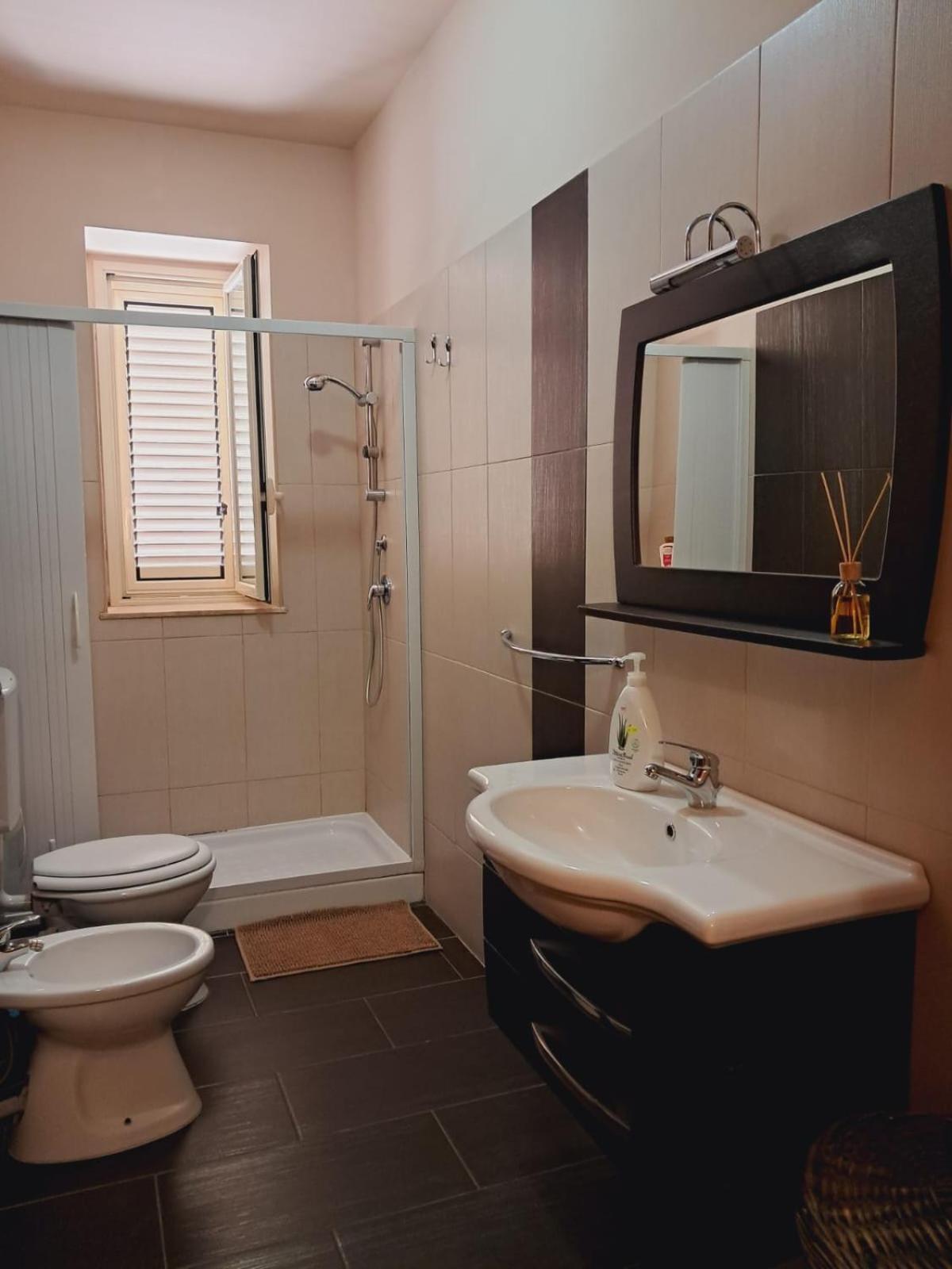 Al Cortile Del Pozzo Apartment Delia Luaran gambar