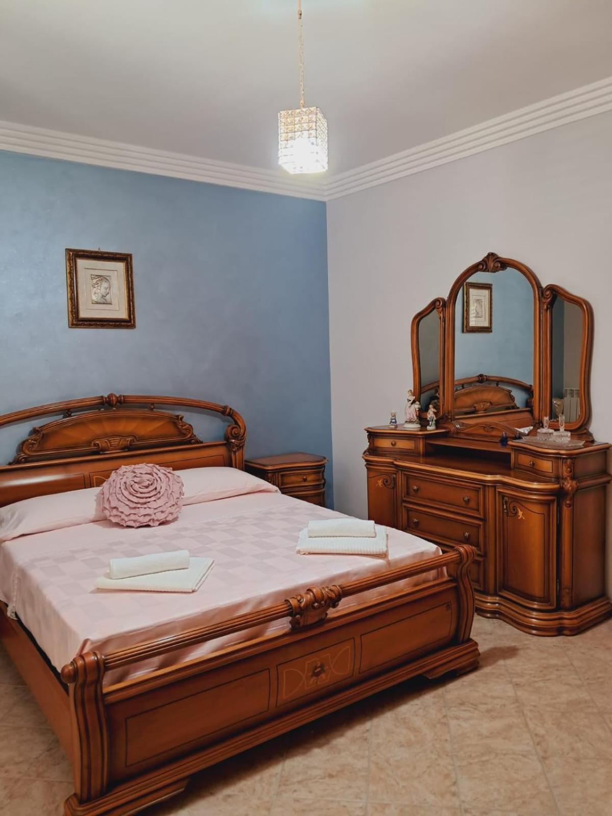 Al Cortile Del Pozzo Apartment Delia Luaran gambar