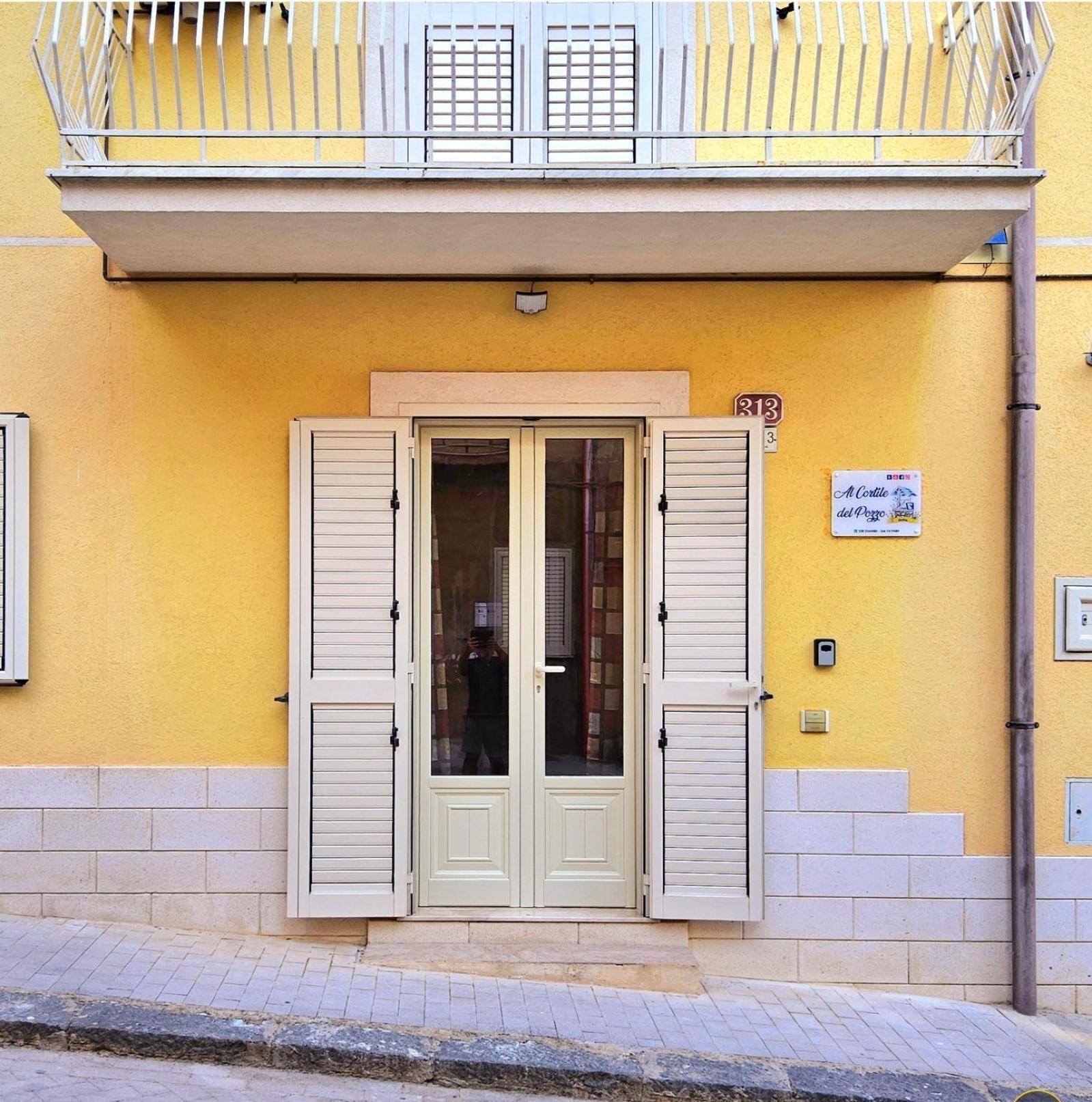 Al Cortile Del Pozzo Apartment Delia Luaran gambar