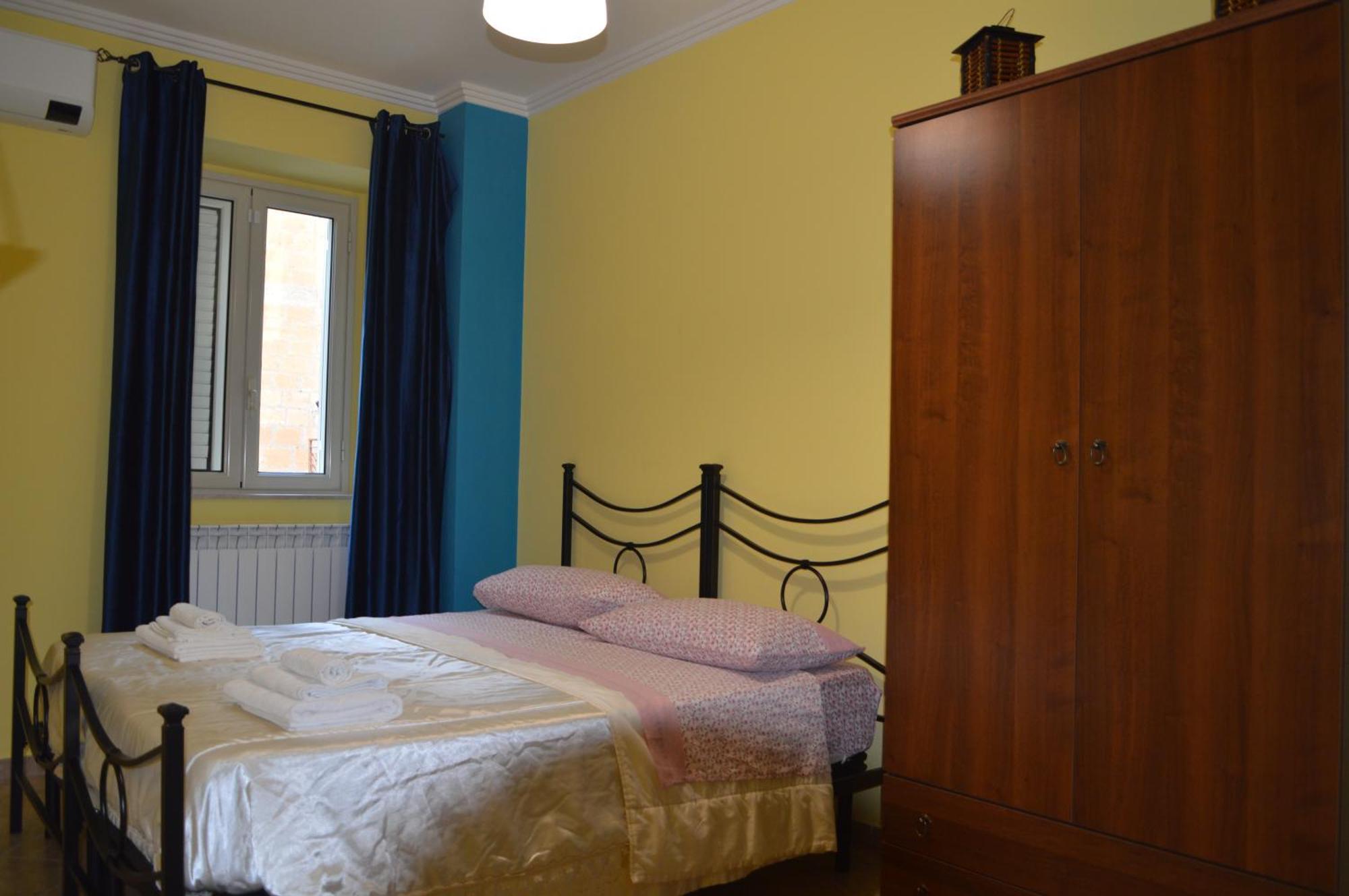 Al Cortile Del Pozzo Apartment Delia Luaran gambar